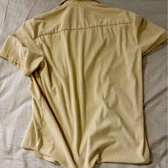 Great for going out on the town and has textured patterns on it - Picture 2 of 2